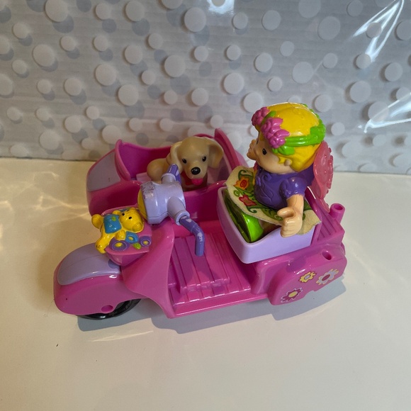 Fisher Price Sarah Lynn 🌸with Scooter - Picture 11 of 14